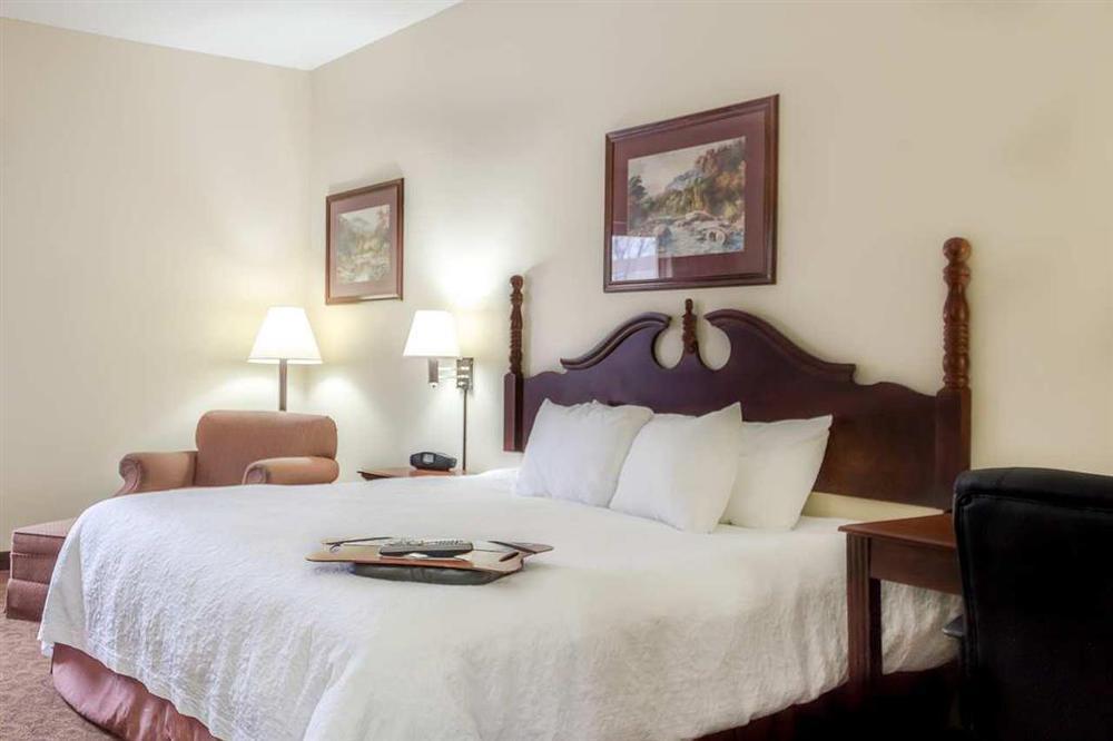 Hampton Inn Dickson Δωμάτιο φωτογραφία