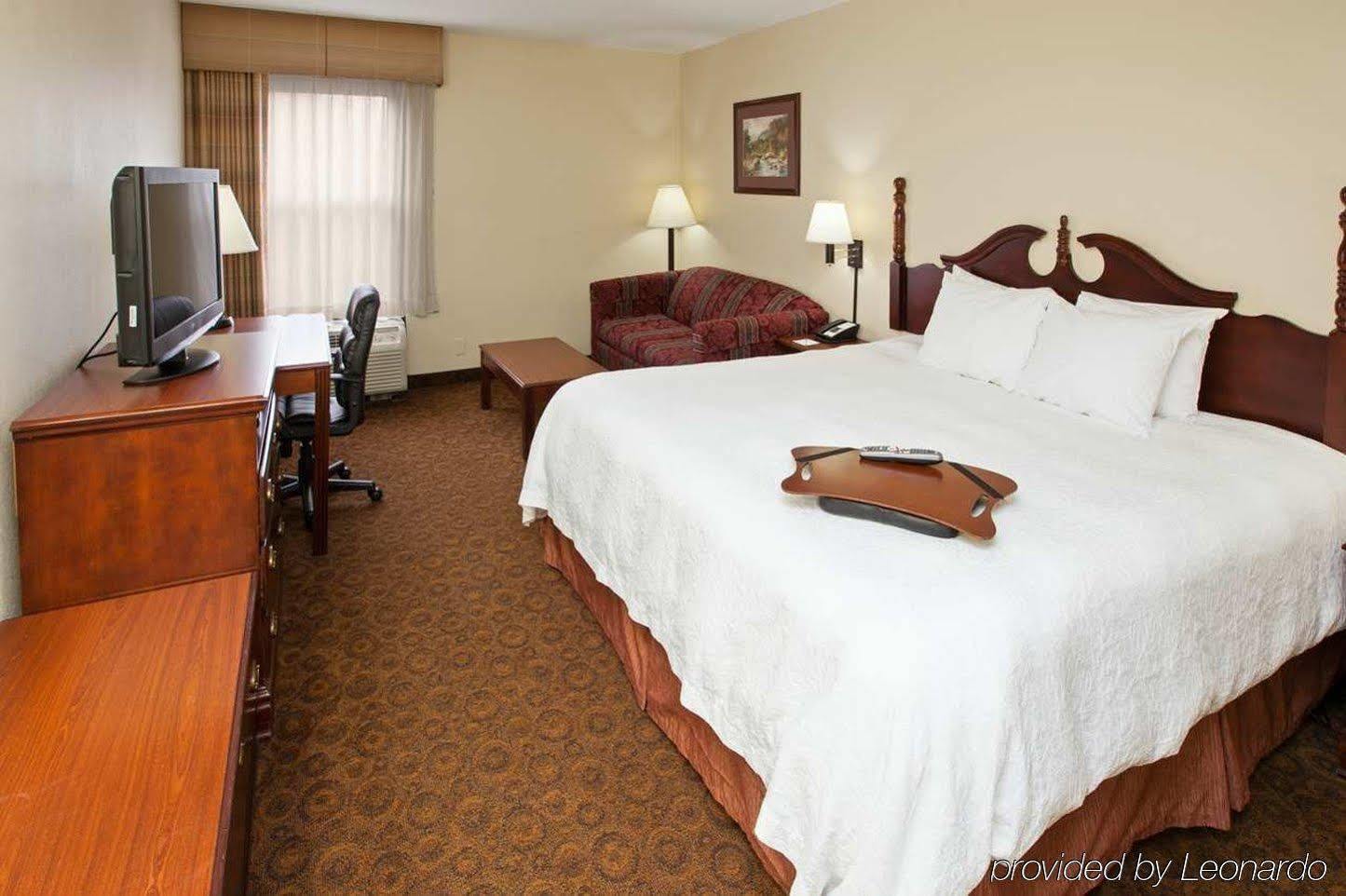 Hampton Inn Dickson Εξωτερικό φωτογραφία